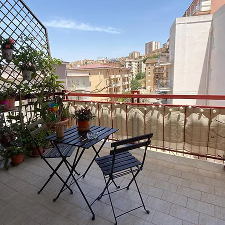 Isola 92100 Apartment